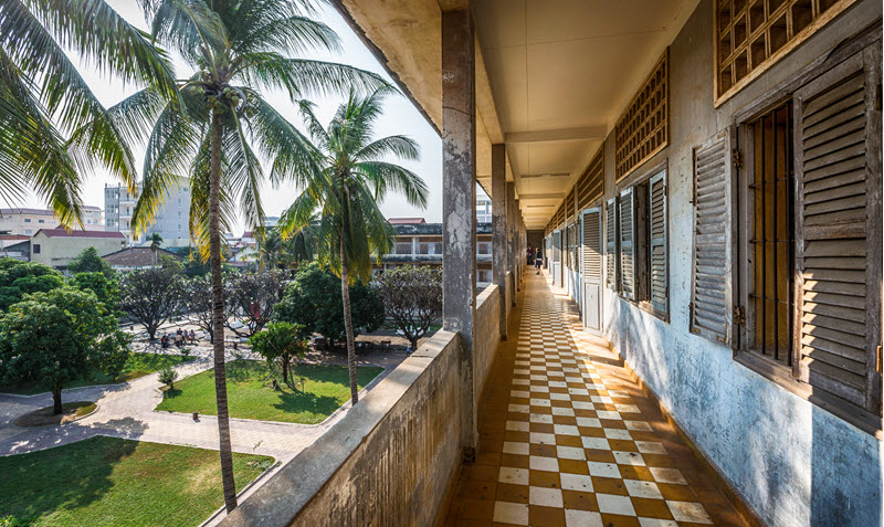 S21-tuol-sleng-a-voir-phnom-penh.jpeg