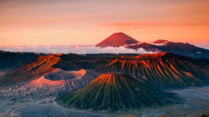Les plus beaux volcans d'Indonésie : Agung, Bromo, Krakatoa, Batur...
