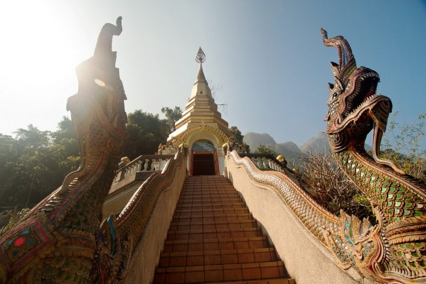 2 - Wat Tham Pha Plong