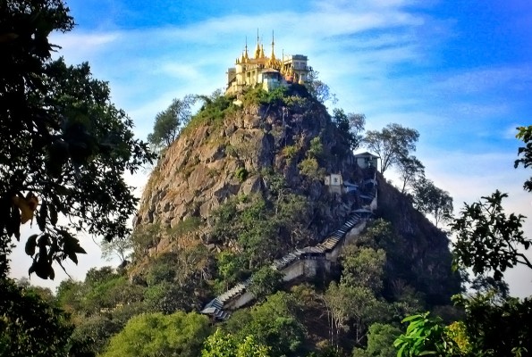 Découvrez le Mont Popa en Birmanie
