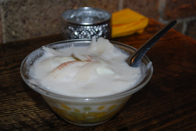 9. Bua loy : boulettes de farine de riz au lait de coco