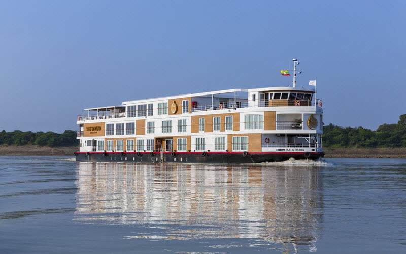 7.  Une Croisière à bord du Strand sur l'Irrawaddy