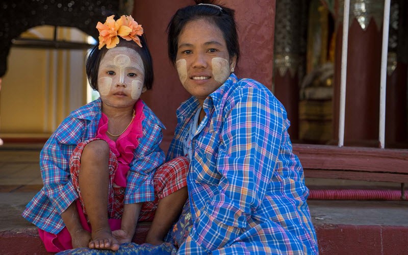 La poudre de Thanaka, le secret de beauté des femmes birmanes