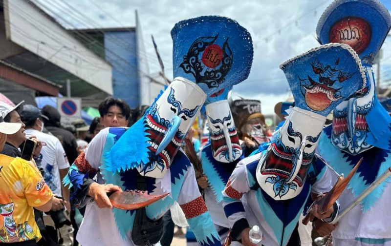 Phi Ta Khon à Loei : Une célébration unique remplie de couleurs