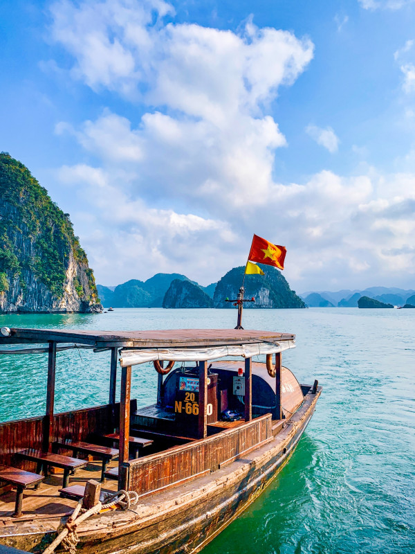 Excursion d'une journée dans la baie d'Halong 