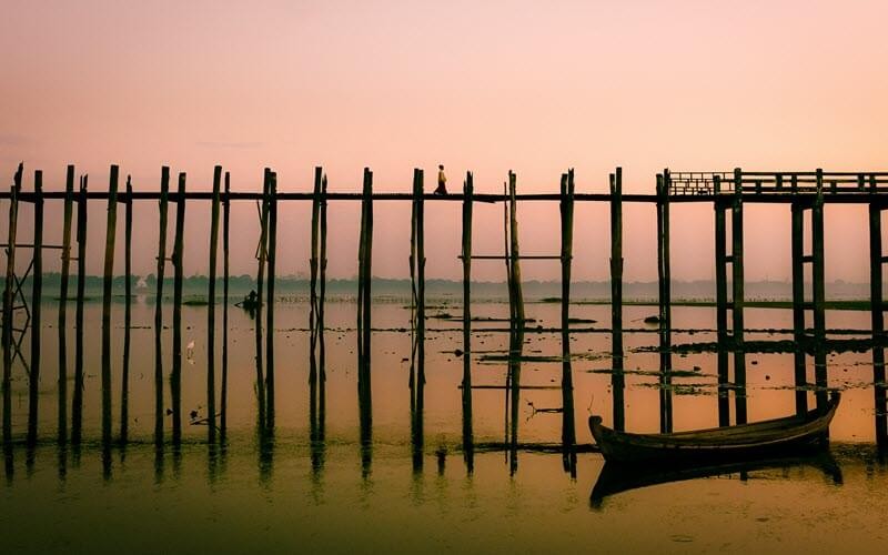 8. Admirer le pont U Bein, symbole de la Birmanie