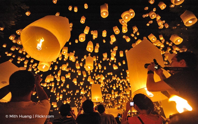 fete-lanternes-loy-krathong-chiang-mai.jpg