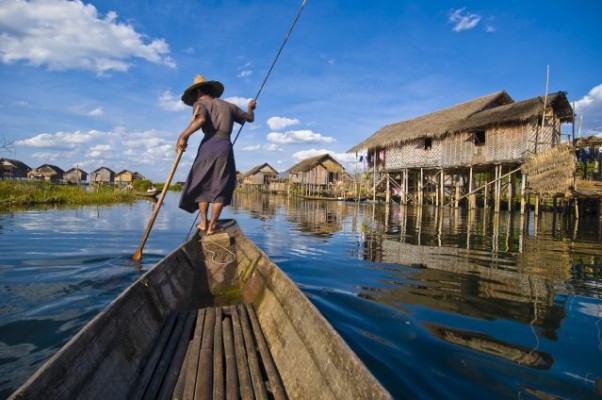 Jour 7 - Bagan : Descente en bateau en Birmanie