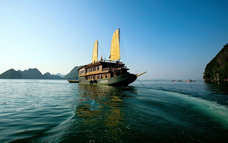 Jour 2  : Croisière en Jonque sur la Baie d’Halong