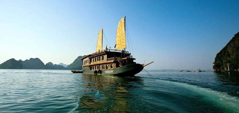 Jour 3 : Croisière en amoureux sur la Baie d’Halong