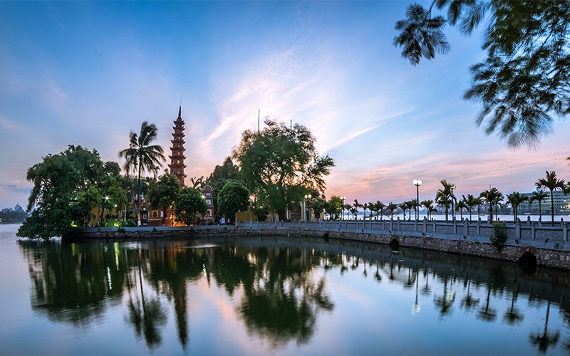 Voyage au Vietnam près de Hanoi : Baie d'Halong et excursion Ninh Binh