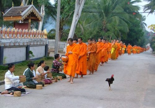 Monks-luang-prabang(1)