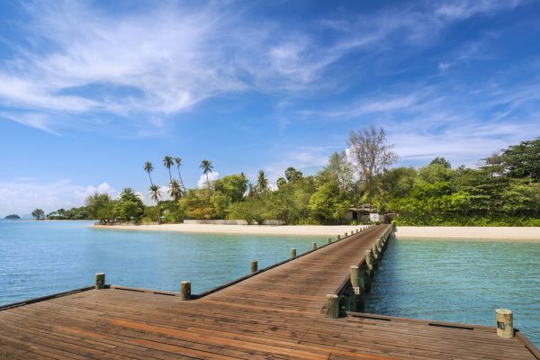 lux3714ed-154017-Arrival Jetty (3)