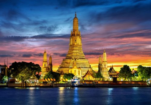 temple-wat-arun-au-crepuscule-bangkok-thailande